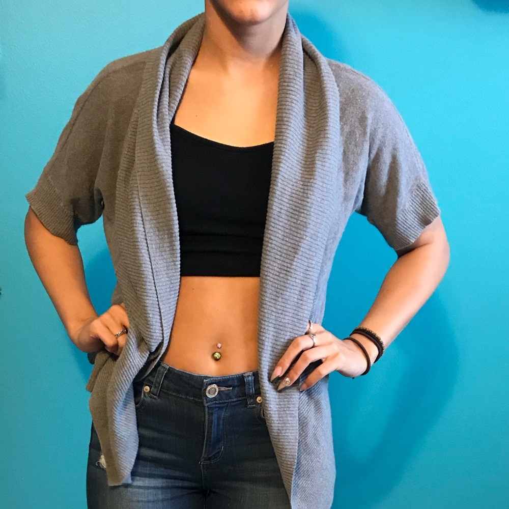 Short sleeved cardigan